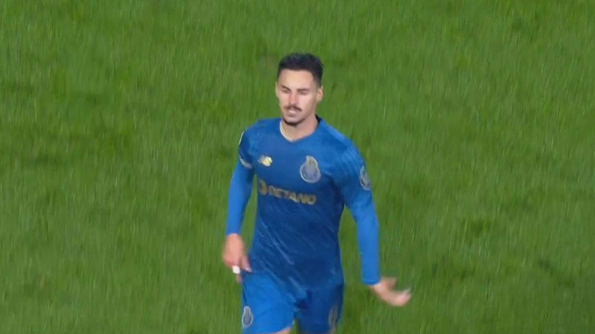 گل دوم پورتو به آنتورپ (اوستاکویو)