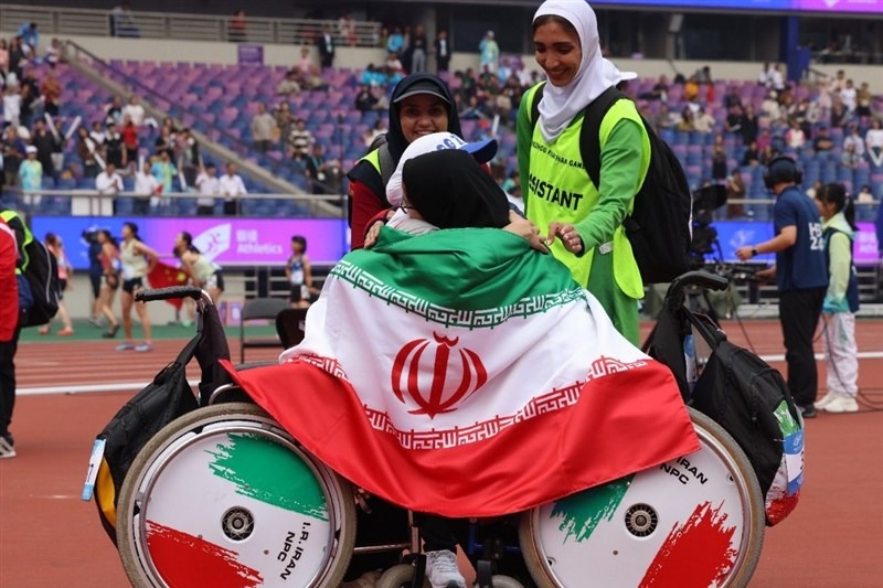 بانوان ایران به مدالهای نقره و برنز پرتاب وزنه رسیدند