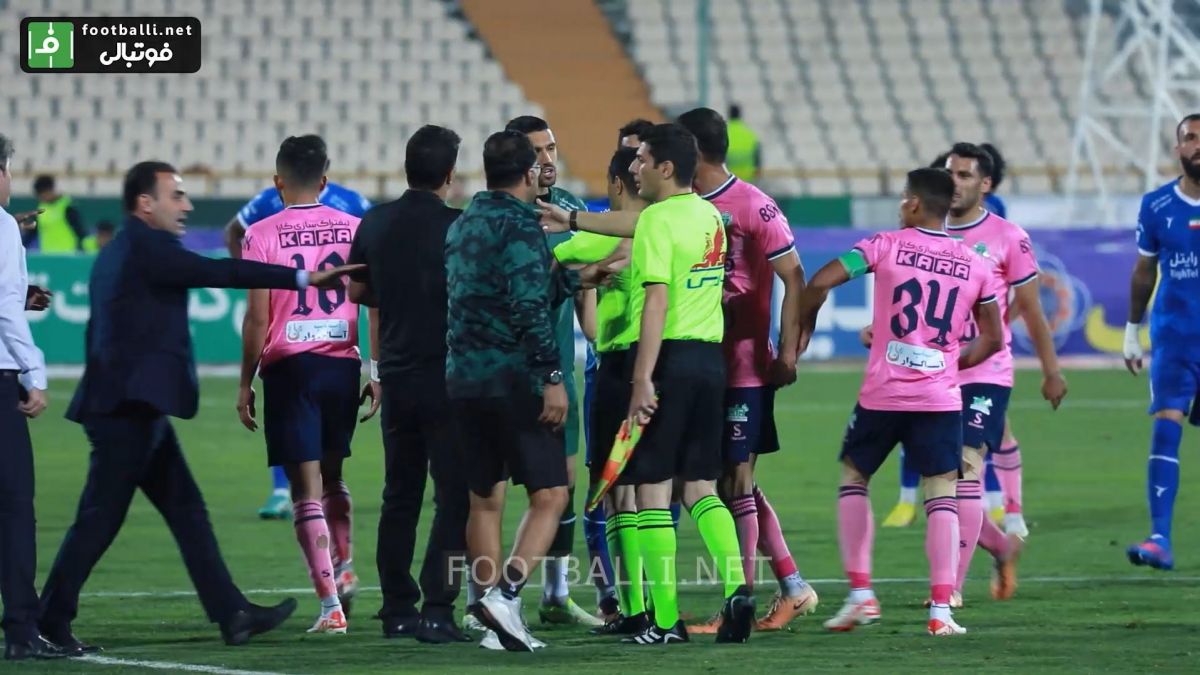 اختصاصی/ ویدیوی کامل درگیری های بازیکنان و کادر دو تیم استقلال و آلومینیوم از زاویه دوربین فوتبالی
