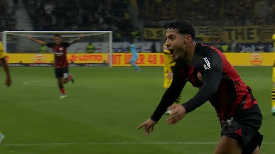 گل سوم آینتراخت فرانکفورت به دورتموند (فارس چیبی)