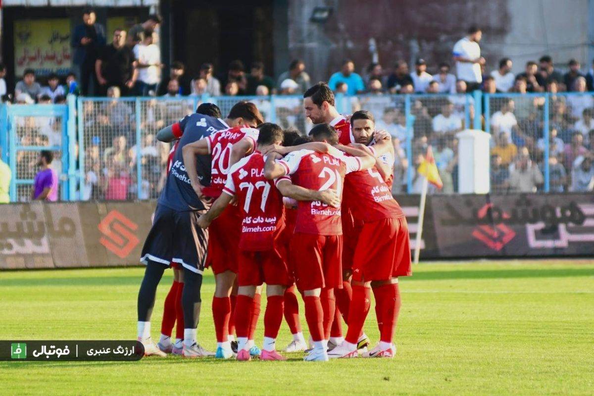 پرسپولیس از داور بازی با ملوان شکایت میکند