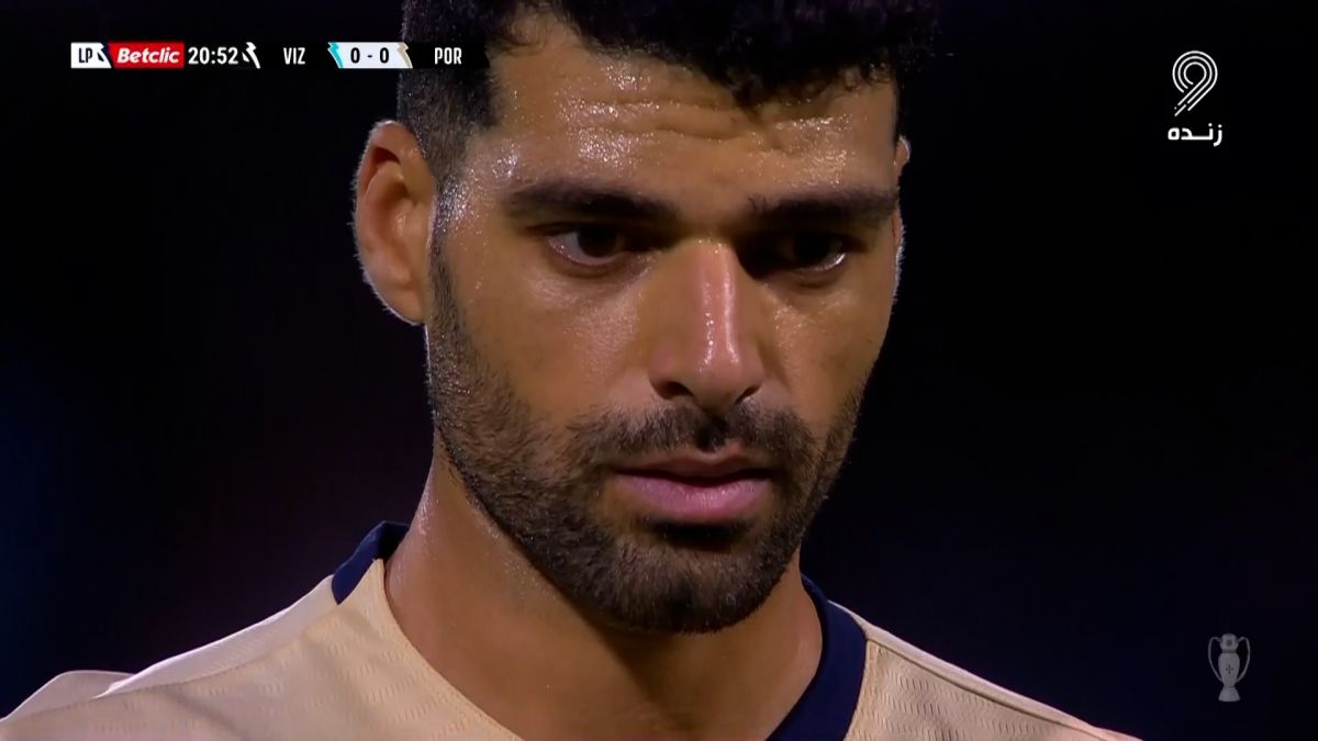 گل اول پورتو به ویزلا (مهدی طارمی از روی نقطه پنالتی)