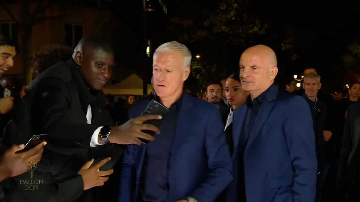 حضور دیدیه دشان سرمربی تیم ملی فرانسه در مراسم توپ طلا