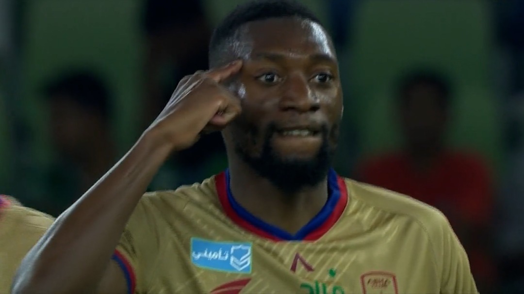 گل دوم ابها به الاهلی عربستان (کارل توکو اکامبی)