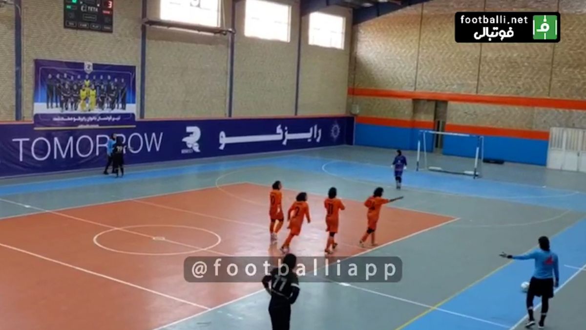 ورزش زنان/ گل هفتم سایپا به رایزکو در چارچوب رقابتهای هفته دوم سوپرلیگ فوتسال از قاب دوربین فوتبالی