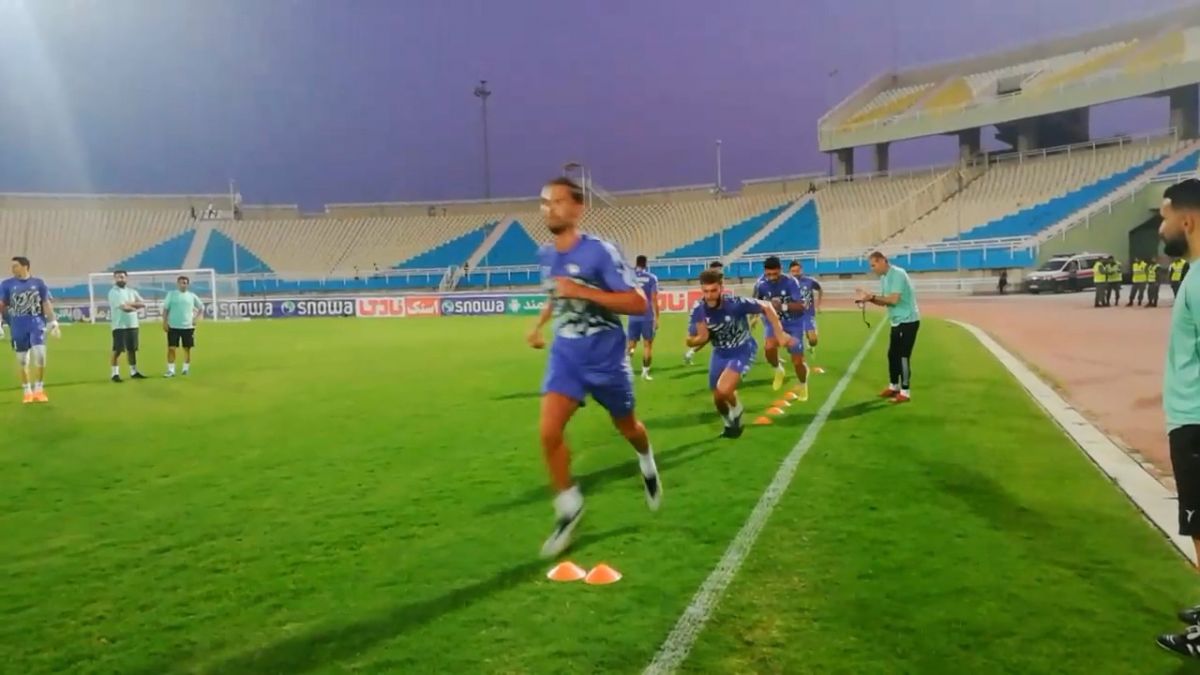 اختصاصی/ گرم کردن بازیکنان دو تیم استقلال خوزستان و گل گهر سیرجان