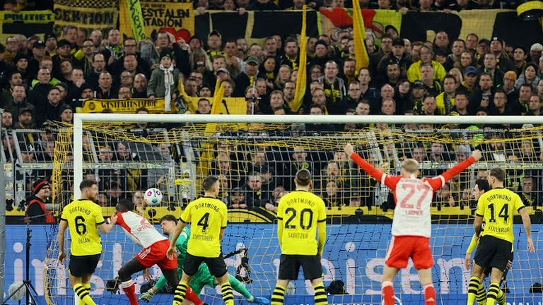 گل اول بایرن مونیخ به دورتموند (اوپامکانو)