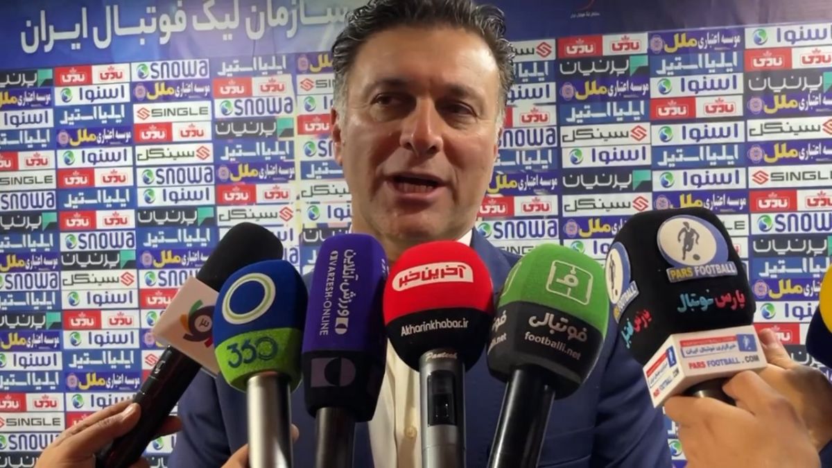 اختصاصی/ صحبتهای سعید مظفری‌زاده سرپرست تراکتور در پایان بازی با استقلال: منظور خمز این بود که با توجه به اشتباهات داوری، امیدوار بود اشتباه داوری در بازی امروز تاثیرگذار نباشد