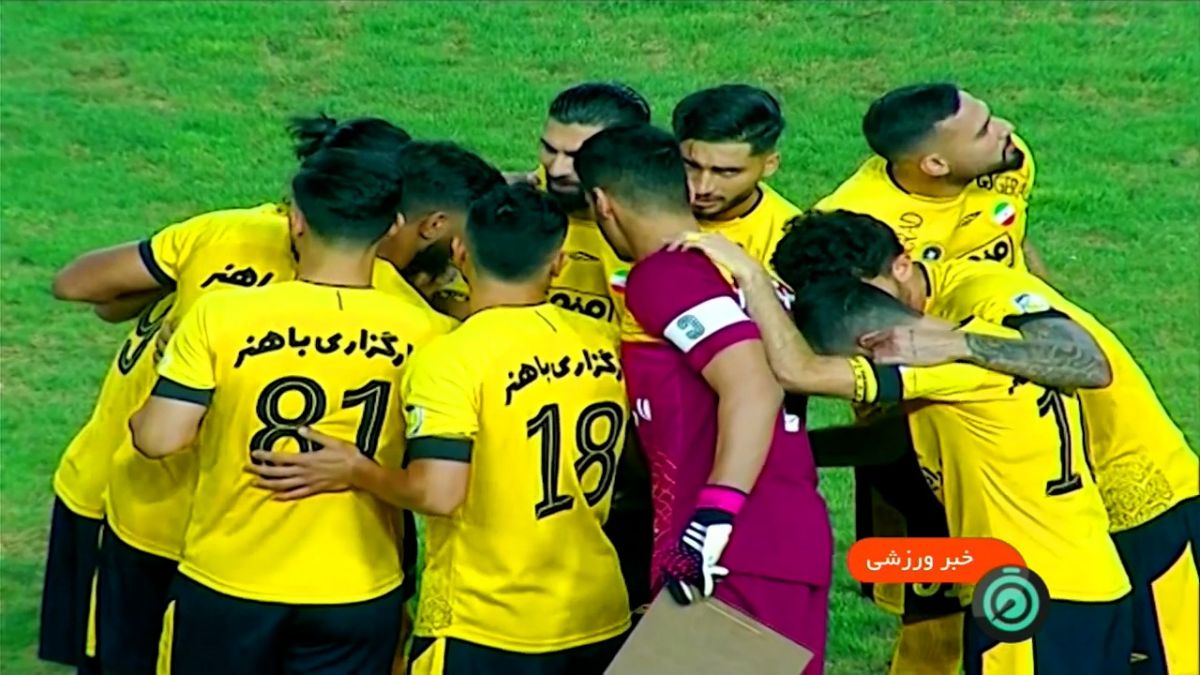 روز پایانی هفته دهم لیگ برتر با بازی حساس سپاهان - پرسپولیس