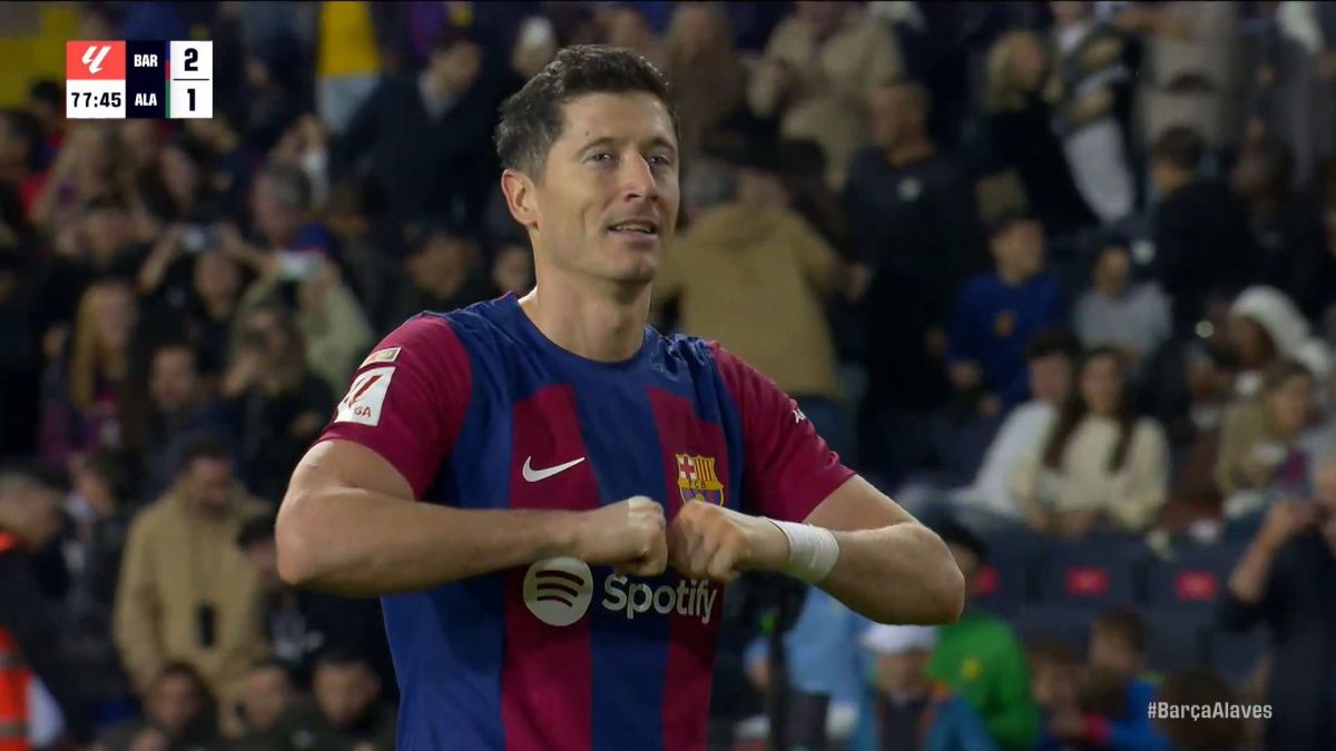 گل دوم بارسلونا به دپورتیوو آلاوز (دبل لواندوفسکی - پنالتی)