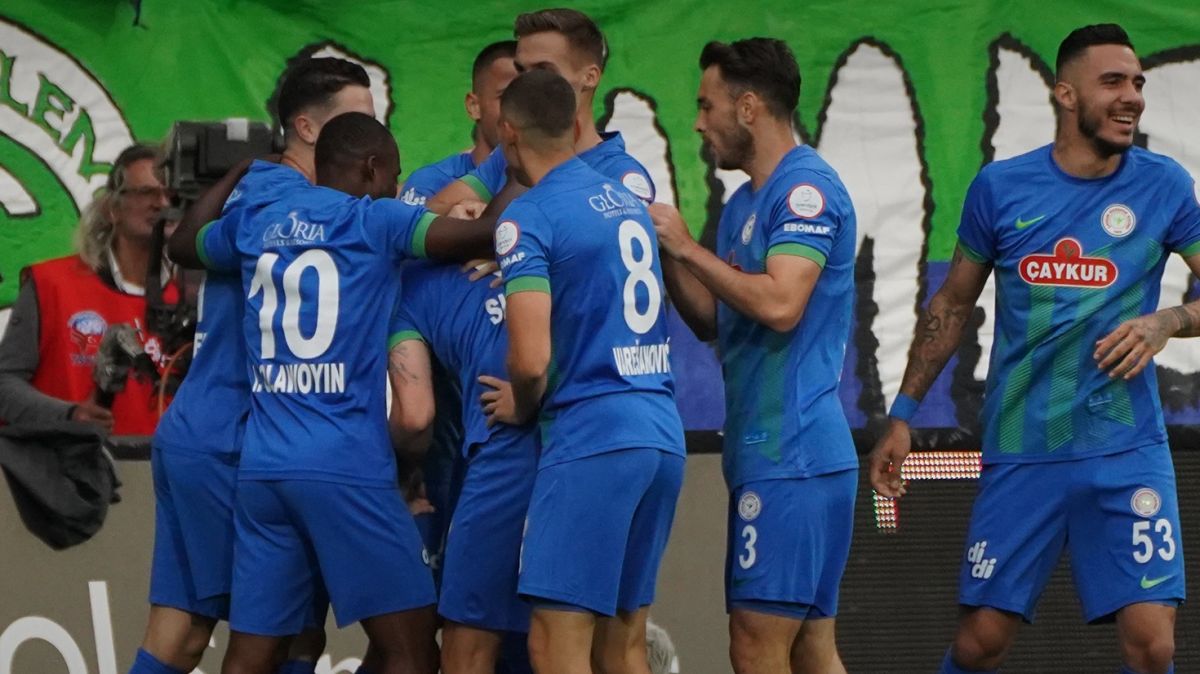 سوپرگل جونجو شلوی از وسط زمین در بازی  ریزه اسپور و استانبول اسپور