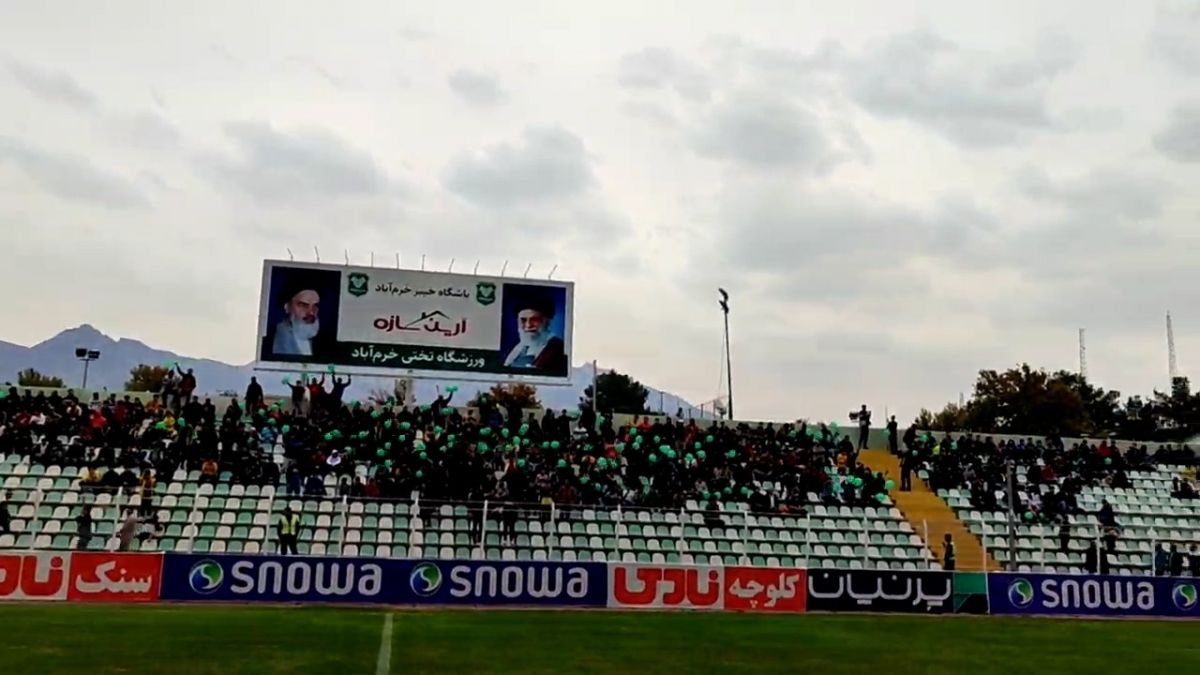 اختصاصی/ حضور پرشور هواداران خیبر یک ساعت مانده به بازی مقابل فجر