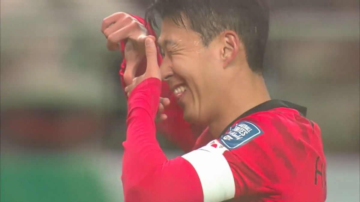 گل سوم کره جنوبی به سنگاپور (سوپرگل سون هیونگ مین)