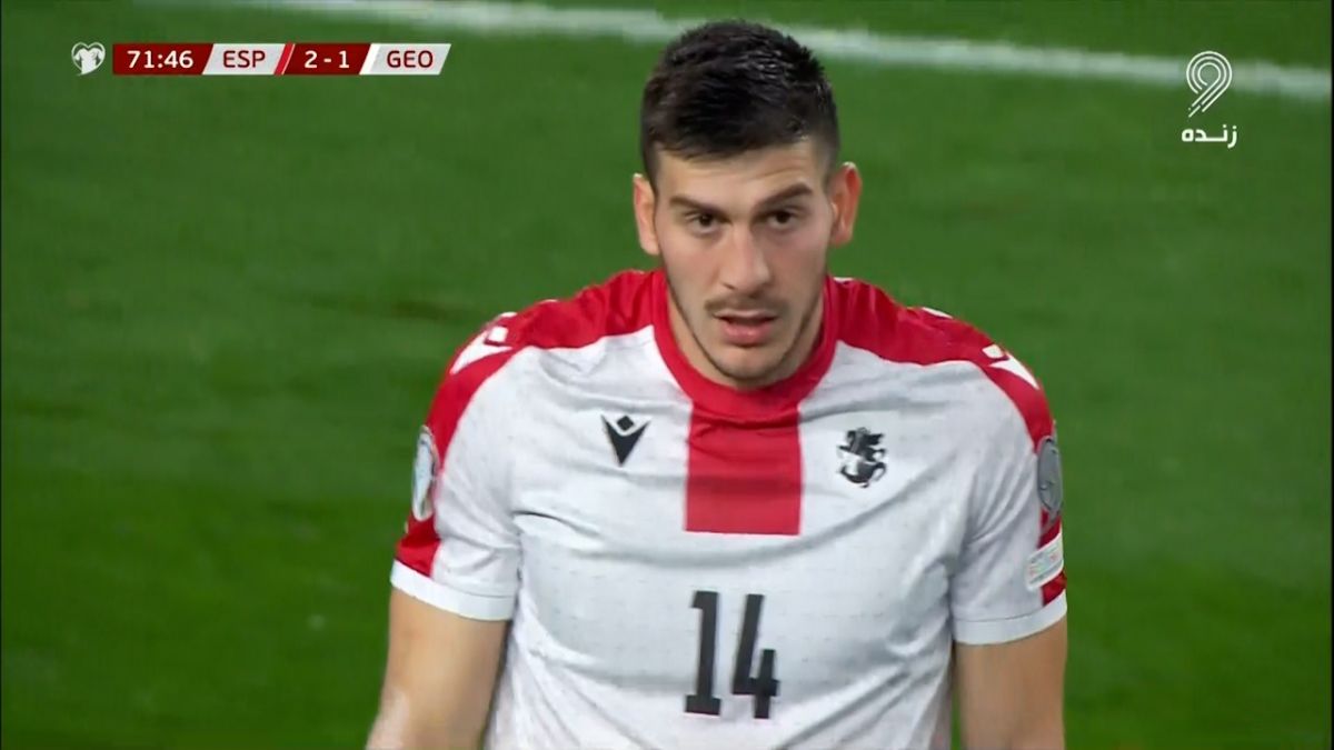 گل سوم اسپانیا به گرجستان (گل به خودی لاچوشویلی)