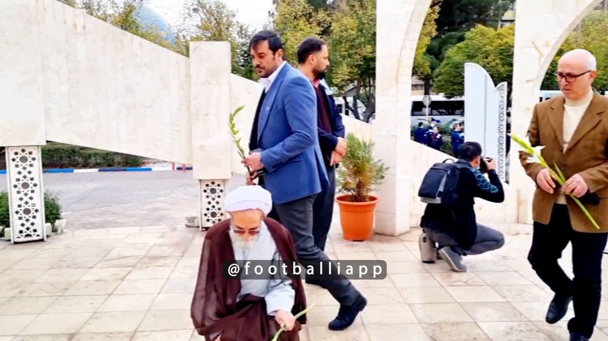 اختصاصی/ حواشی بازدید بازیکنان و کادر فنی تیم فوتبال ذوب آهن از کارخانه ذوب آهن