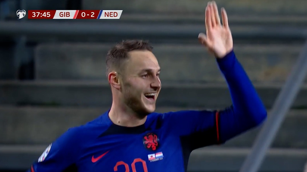 گل سوم هلند به جبل الطارق (تئون کوپمینرز)