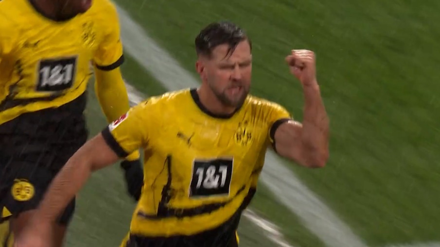 گل دوم دورتموند به مونشن گلادباخ (نیکلاس فولکروگ)