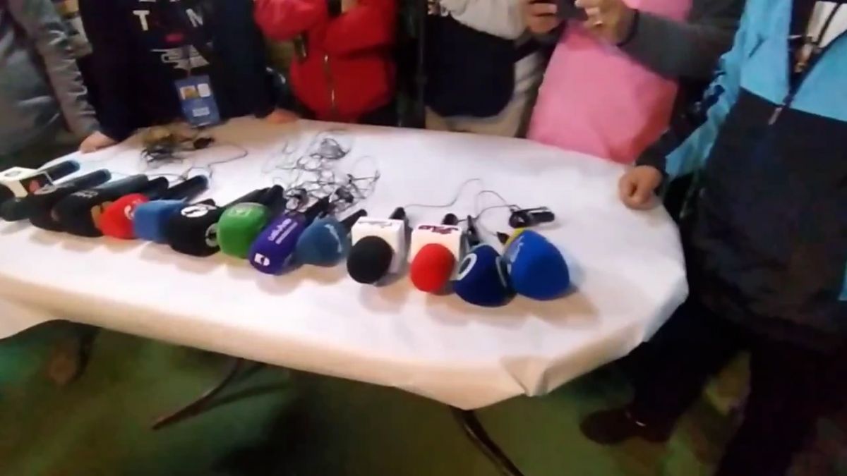 اختصاصی/ واکنش خبرنگاران و گزارشگران اصفهانی به عدم حضور جواد نکونام در نشست خبری پس از دیدار ذوبآهن - استقلال