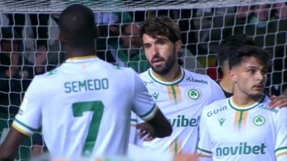 گل چهارم اومانیا به اتنیکس (کریم انصاری فرد)