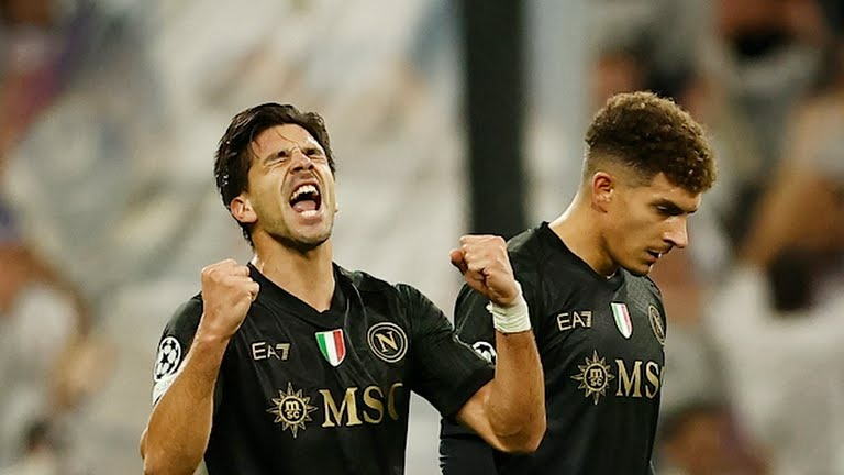 گل اول ناپولی به رئال مادرید (سیمئونه)