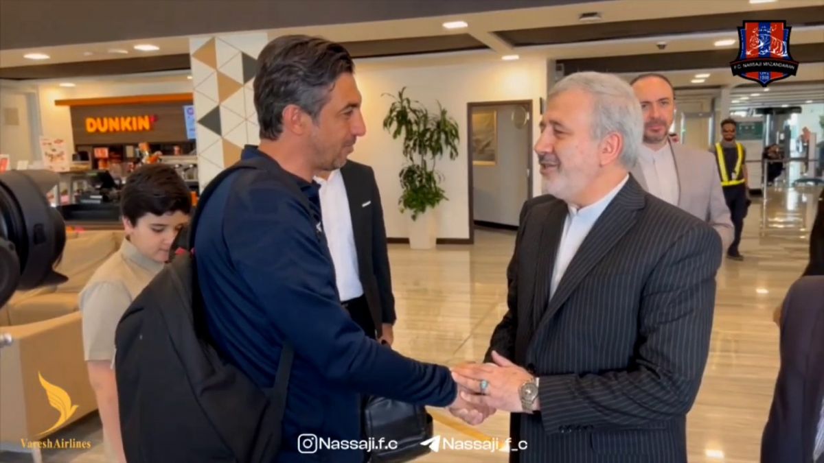 حضور کاروان نساجی ایران در فرودگاه ریاض با استقبال مسئولان سفارت ایران در عربستان