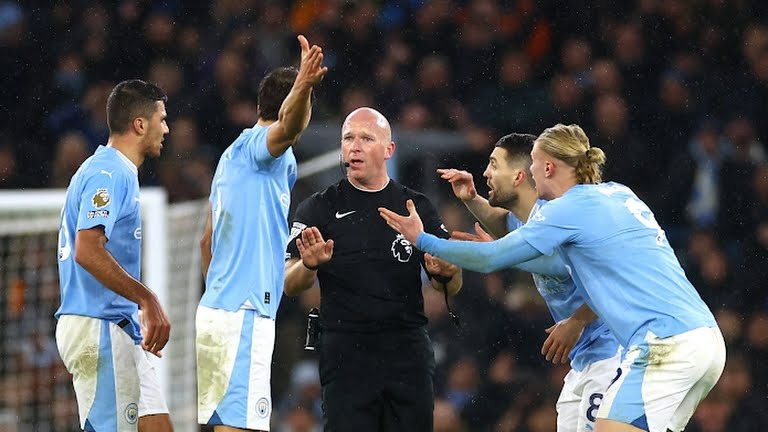 باورنکردنی/ داور با تصمیم جنجالی مانع گلزنی منچسترسیتی مقابل تاتنهام شد