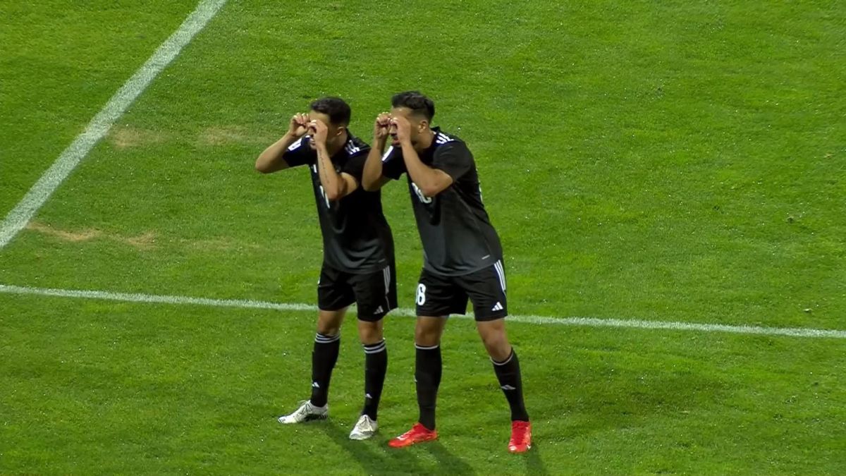 گل اول الشارجه به الفیصلی (بن لاربی)