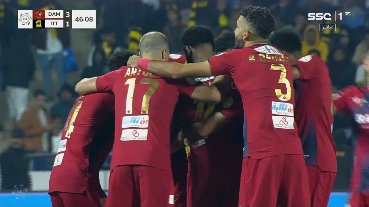 گل سوم ضمک به الاتحاد (گل به خودی گروهه)