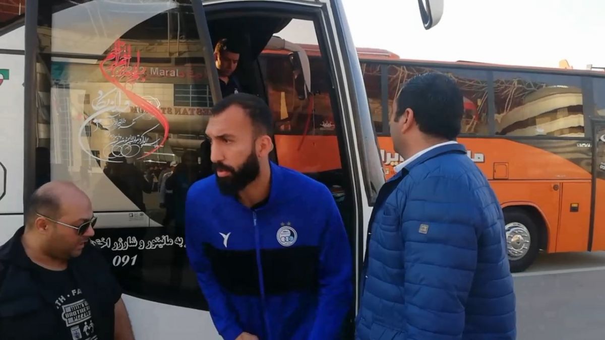 اختصصی/ ورود بازیکنان فولاد و استقلال به ورزشگاه شهدای فولاد