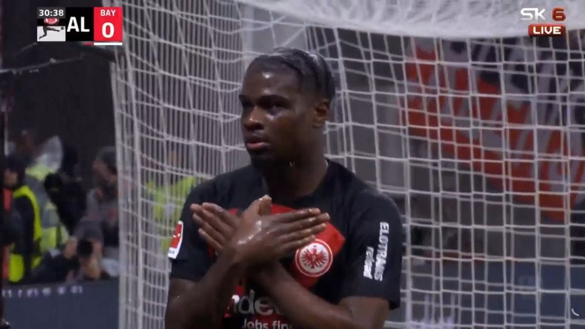 گل دوم اینتراخت فرانکفورت به بایرن مونیخ (اریک دینا)