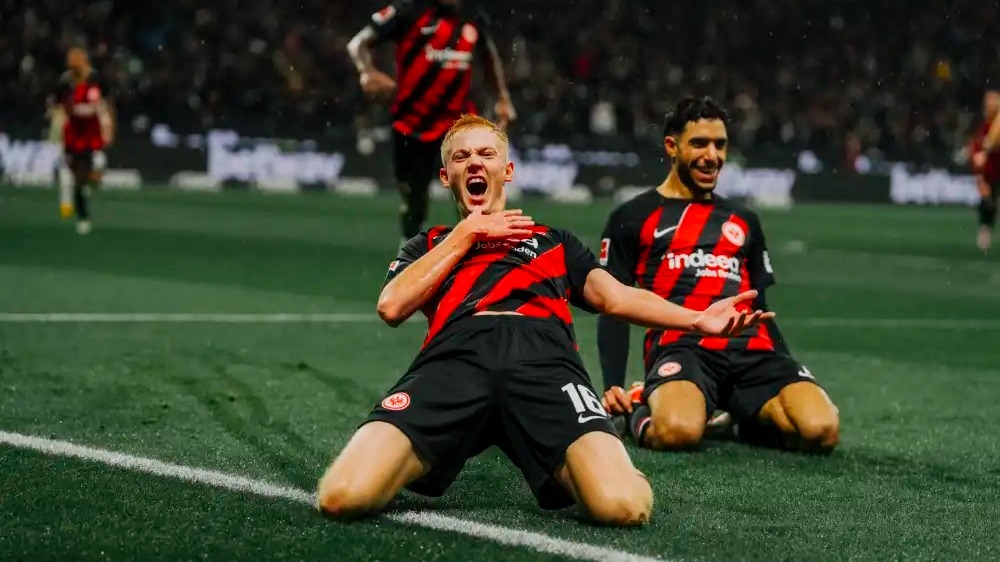 خلاصه بازی اینتراخت فرانکفورت 5-1 بایرن مونیخ