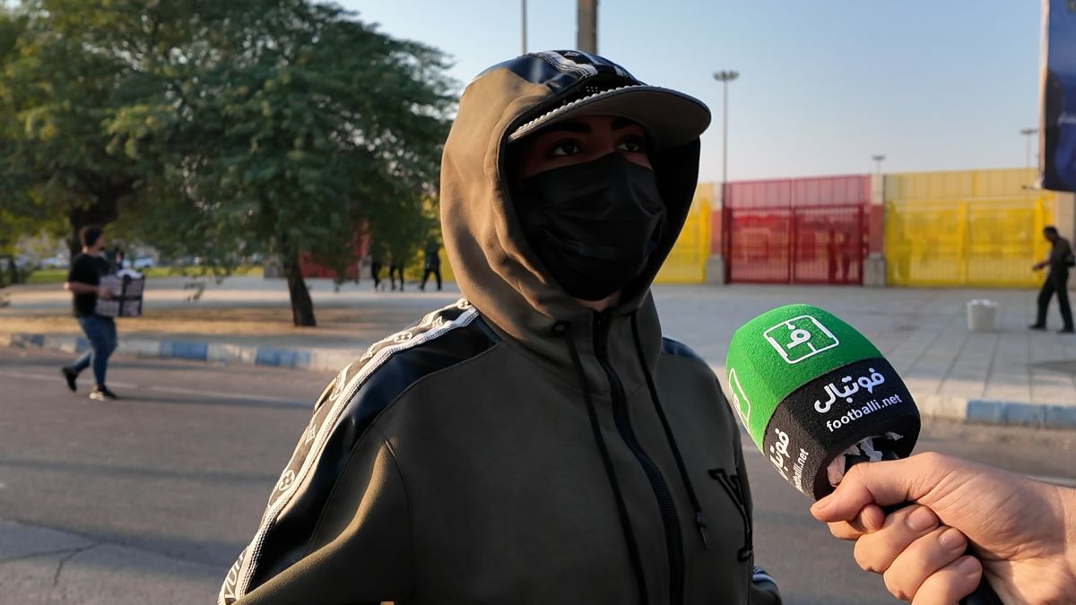 اختصاصی/ گلایه دختران اهوازی نسبت به عدم امکان حضور بانوان در ورزشگاه فولاد آره نا