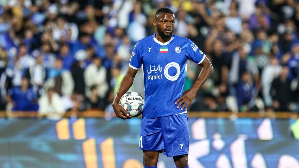 اتفاق عجیبی که در دربی 102 رخ داد/ میثاقی: اگر ثانیه آخر دربی استقلال عقب باشد، پنالتی میزنی؟ یامگا:همیشه برای زدن پنالتی خواهم رفت (یک ماه بعد این اتفاق رخ داد)