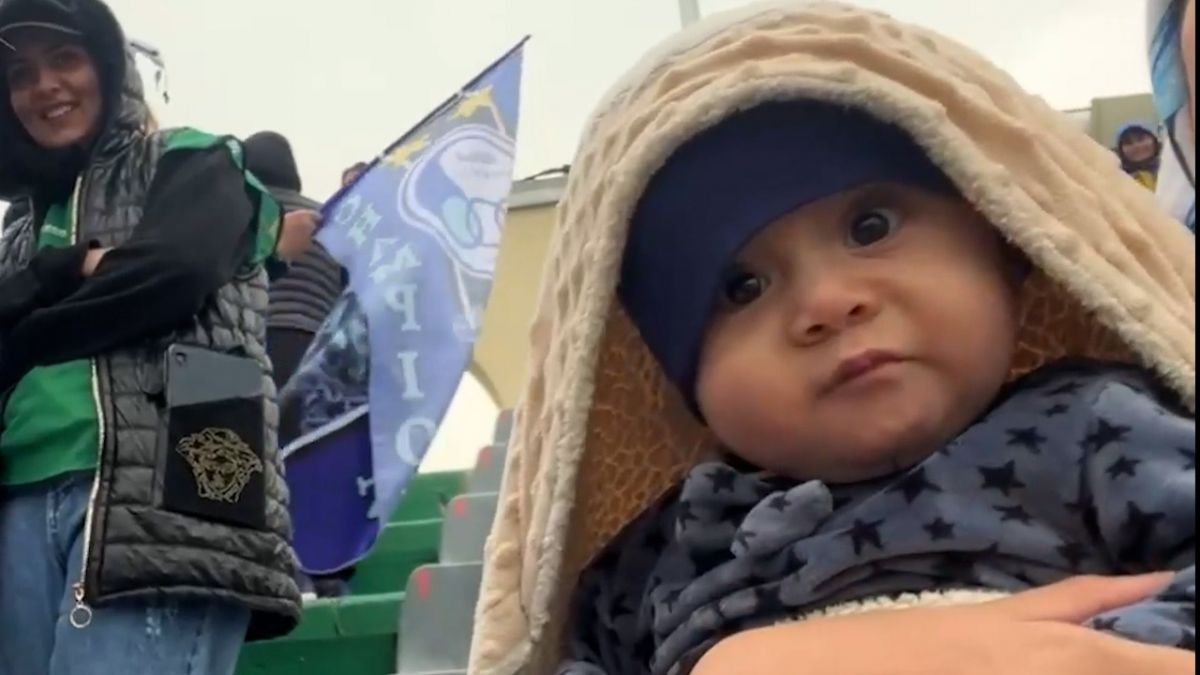 اختصاصی دربی 102/ رونمایی از کوچولوترین هوادار استقلال حاضر در ورزشگاه آزادی