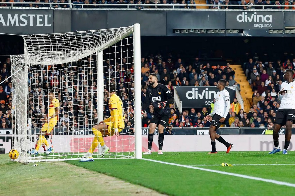 گزارش تصویری/ والنسیا 1-1 بارسلونا (لالیگا)
