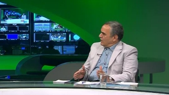 گفت و  گو با صادق رئیسی کیا درباره واگذاری 51 درصد از سهام استقلال و پرسپولیس پیش از پایان سال 1402