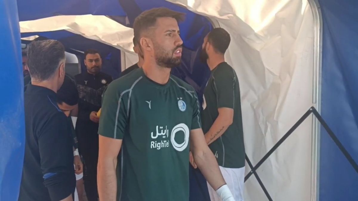 اختصاصی/ ورود دو تیم گل گهر و استقلال به زمین برای گرم کردن