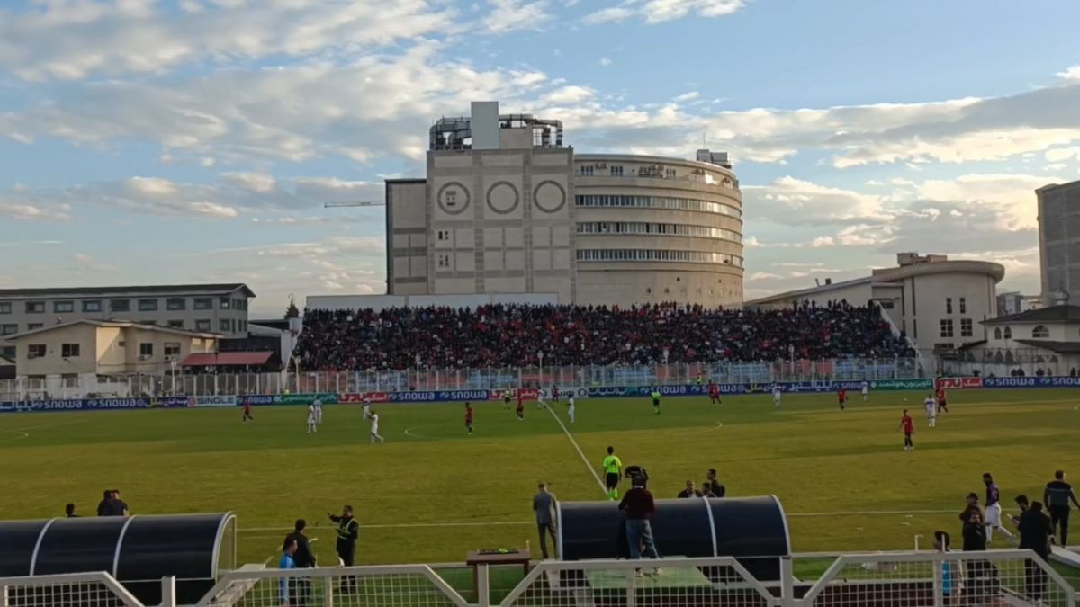 اختصاصی/ شعارهای هواداران عصبانی نساجی بعد از خوردن گل دوم این تیم از هوادار