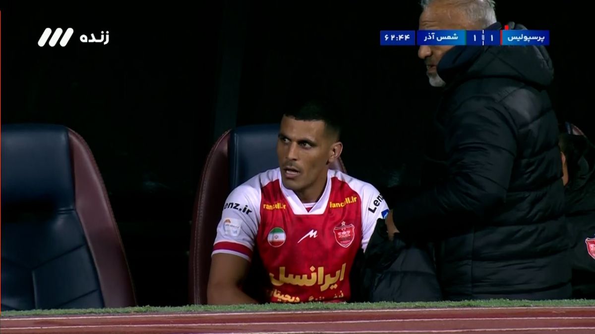 شب بد علی نعمتی تکمیل شد؛ علی نعمتی در دقیقه 61 با دریافت کارت زرد دوم از زمین اخراج شد