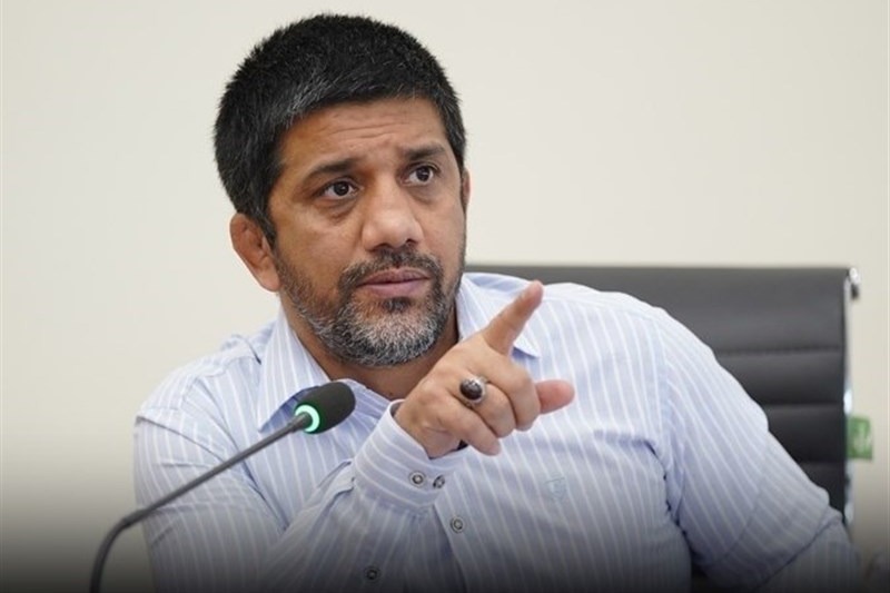دبیر: مربی دنبال پول باشد نمی‌تواند شاگرد بسازد