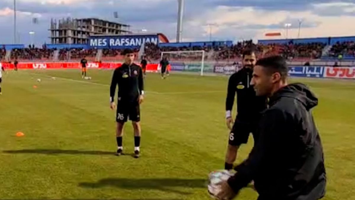 اختصاصی/ گرم کردن بازیکنان پرسپولیس قبل از دیدار با مس رفسنجان