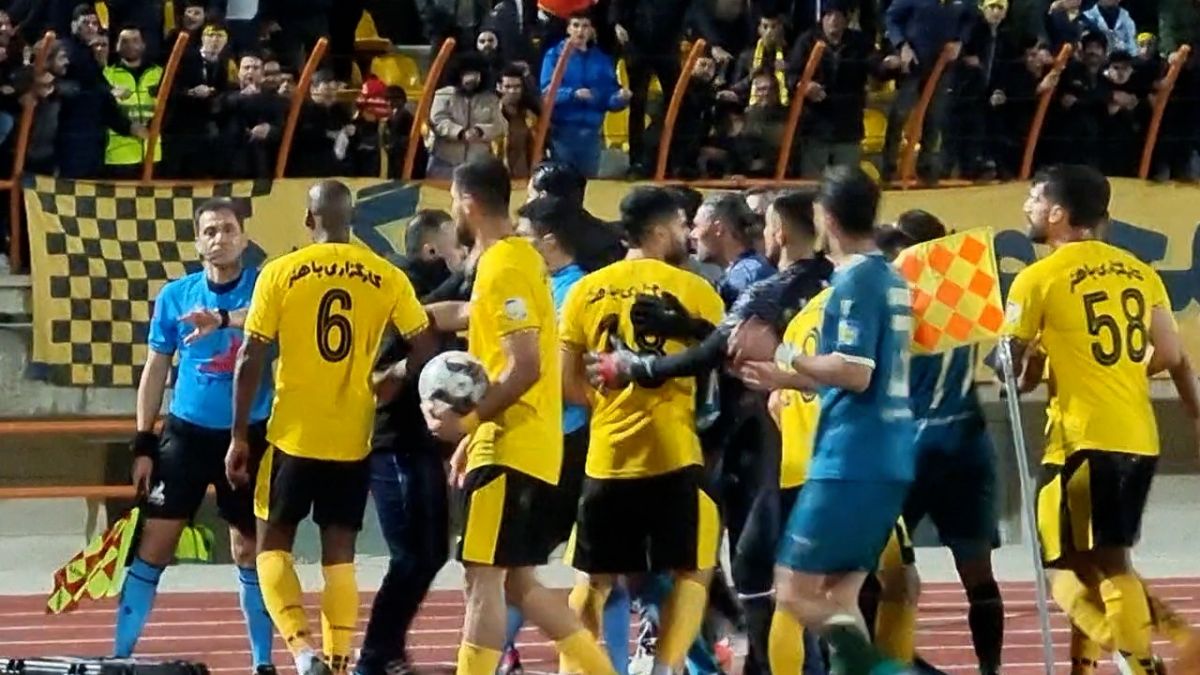 اختصاصی/ لحظه گل آفساید سپاهان به شمس آذر از زاویه دوربین "فوتبالی"
