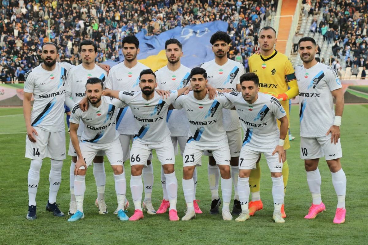 تمرینات پیکان یک هفته تعطیل شد