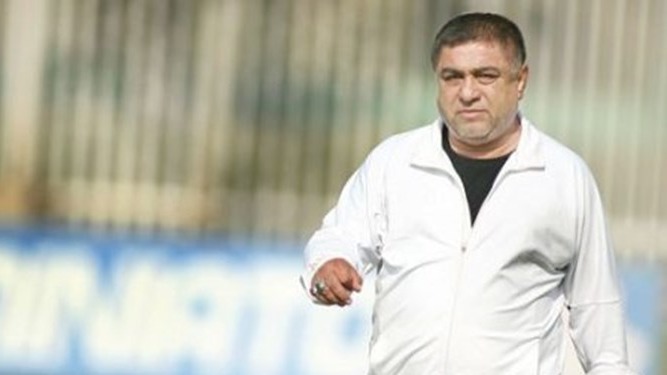 لحظات قدیمی و خاطره انگیز مربیگری غلام پیروانی در فوتبال ایران