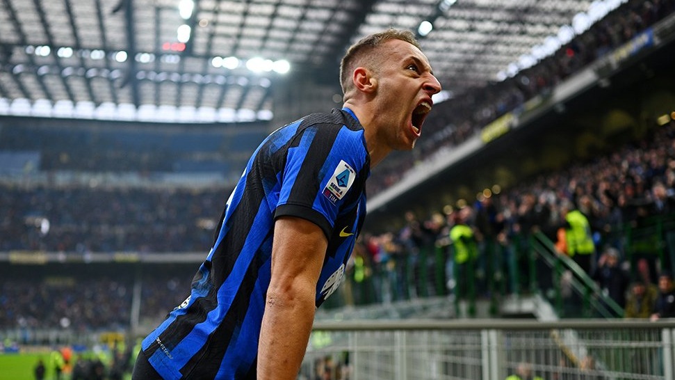 گل دوم اینتر به هلاس ورونا (داویده فراتزی دقیقه 93)