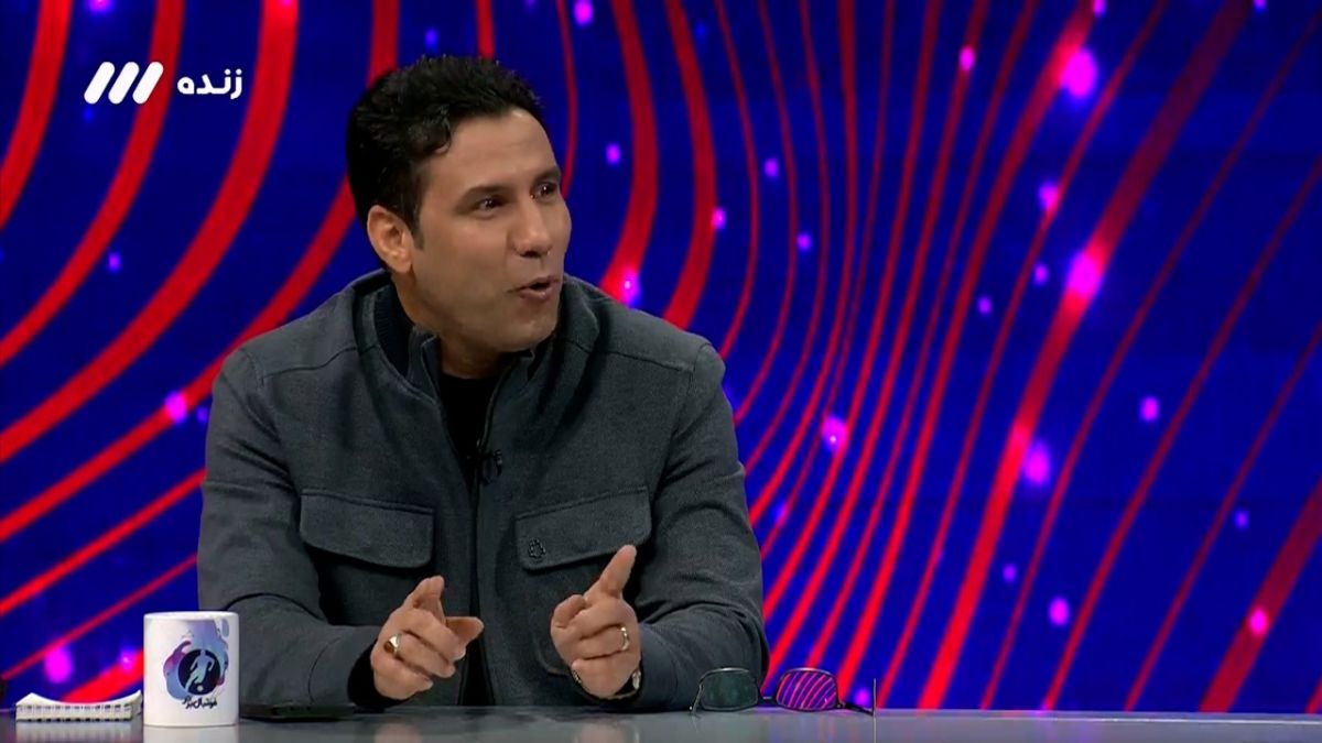 فوتبال برتر/ مهدی تارتار: مسعود زائر کاظمینی یک دروازه خالی را مقابل سپاهان گل نکرد و آخر بازی به او گفتم شانس آوردی که بازی را بردیم وگرنه پاداشی که تیم قرار بود بگیرد را از قراردادت کم می‌کردیم!