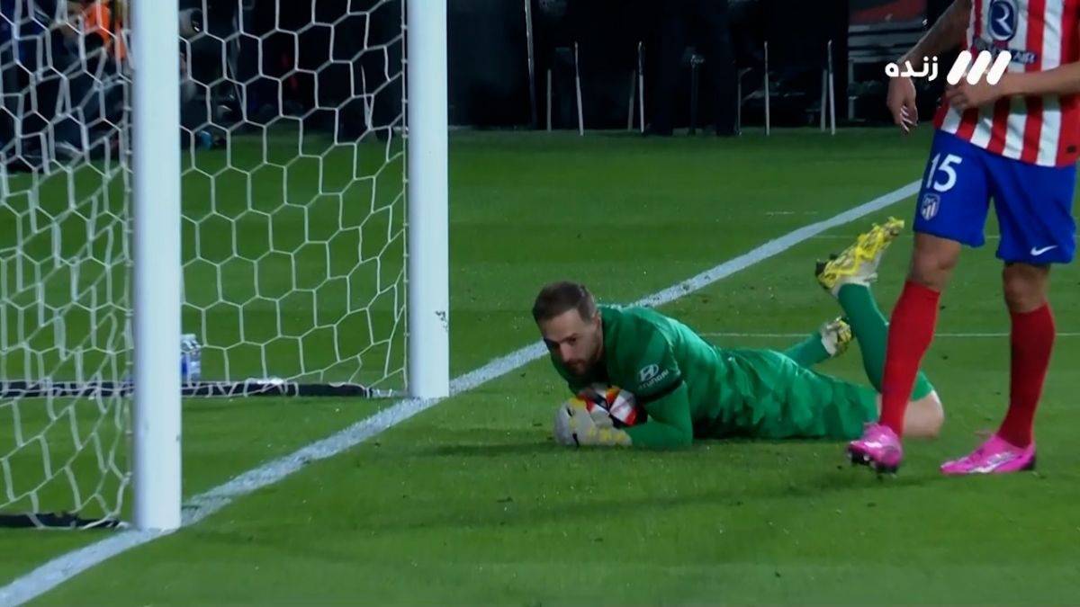 سوپر سیو اوبلاک روی ضربه رودریگو در شرایط نامتعادل