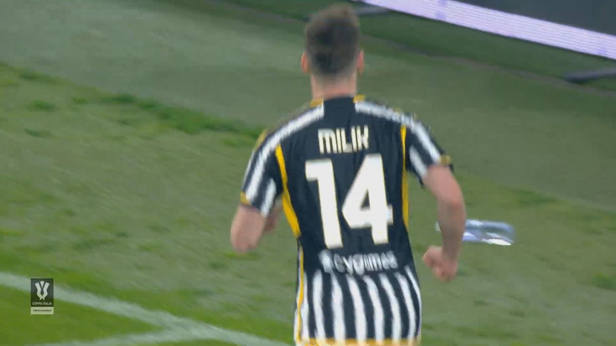 گل سوم یوونتوس به فروزینونه (هت تریک آرکادیوژ میلیک)