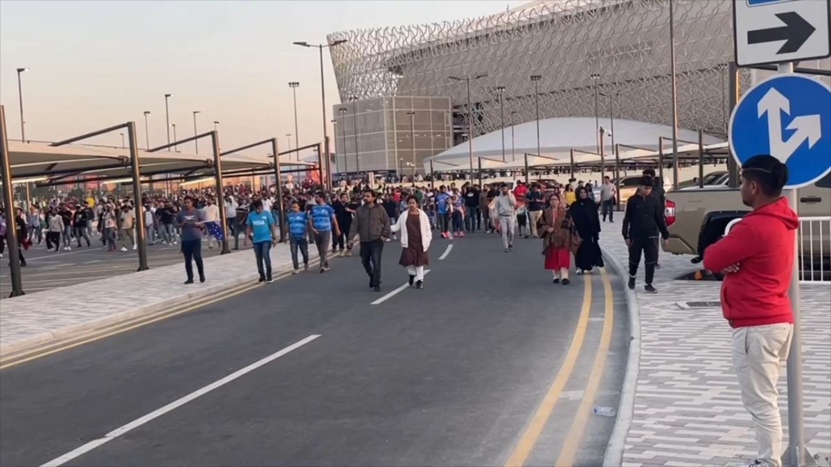 اختصاصی/ خروج هواداران هندی از ورزشگاه بعد از شکست مقابل استرالیا