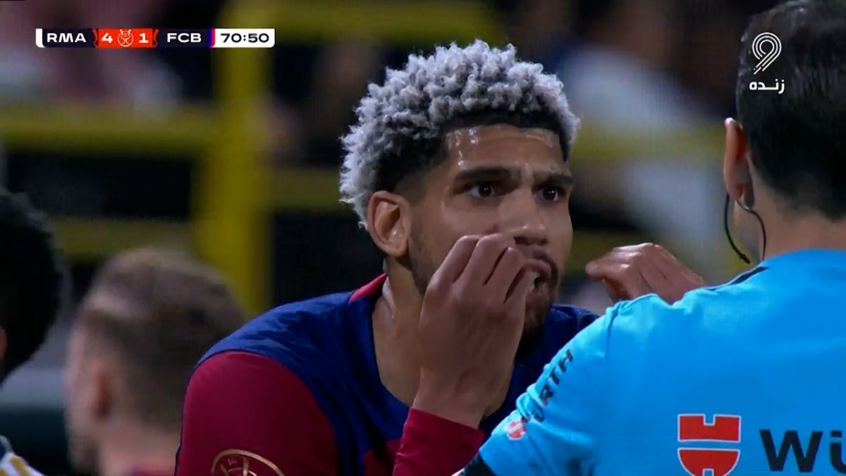 اخراج آراخوئو در دیدار بارسلونا و رئال مادرید با خطا روی وینسیوس